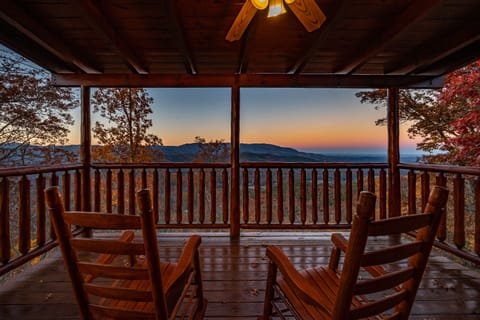 Pigeon Forge, Townsend, Wears Valley, Gatlinburg, Dollywood