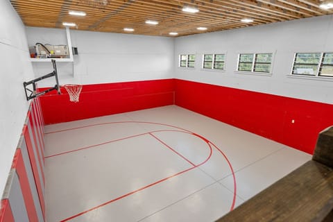 Sport court