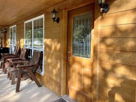River Cabin B - Porch