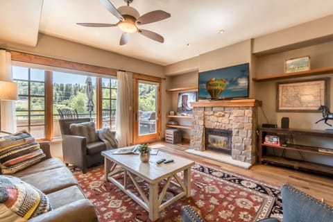 Welcome to Waterside Village C