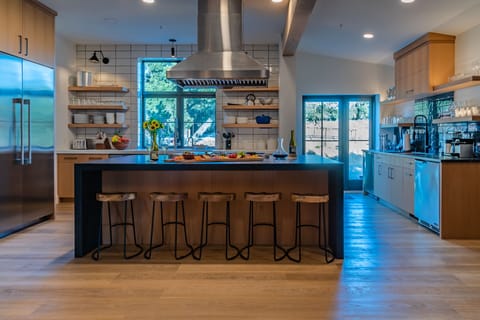 Kitchen - Kitchen, where everyone gathers!