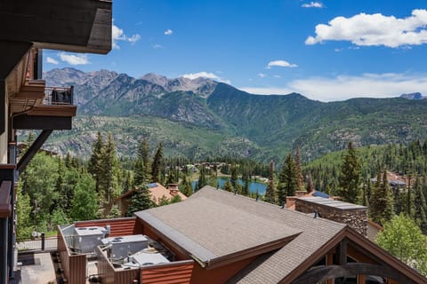 Deck with dining table and views of the pool, slopes and mountains
Note the Purgatory Lodge HOA does not allow BBQ Grills or Space heaters so both have been removed and no units in Purgatory Lodge will have BBQ grills or space heaters.