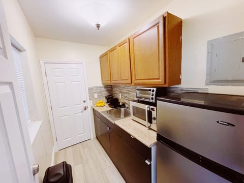 Superior Queen Studio w/ Kitchen & Sofa Bed | Private kitchen | Microwave, stovetop, coffee/tea maker, toaster