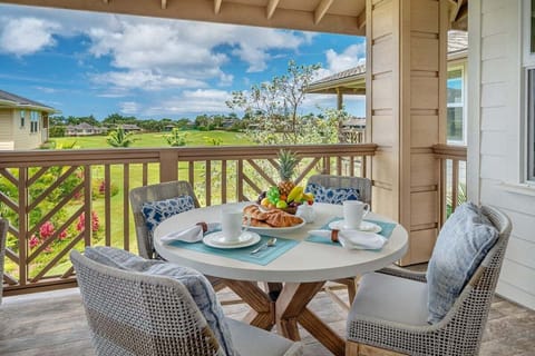 Pili Mai 6B Gorgeous Golf Course View and Patio