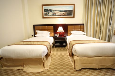 Superior Twin Room | In-room safe, desk, iron/ironing board, cribs/infant beds