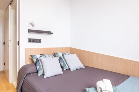 Double Room | Down comforters, desk, iron/ironing board, free WiFi