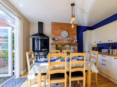 Kitchen/diner | Sea Fever, Scarborough