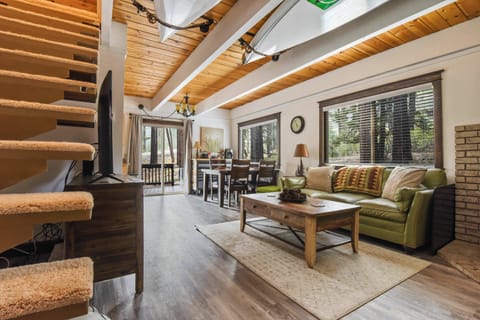 House, Multiple Beds, Patio, Mountain View (Incline Cottage) | Living area | 42-inch flat-screen TV with digital channels, fireplace