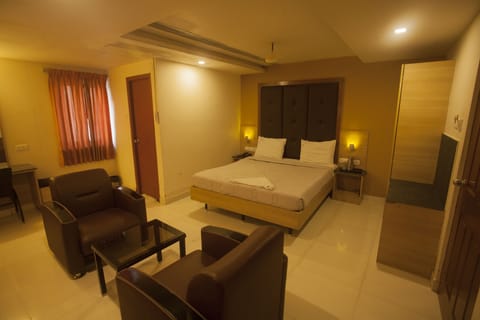 Double Deluxe AC | Free WiFi, bed sheets