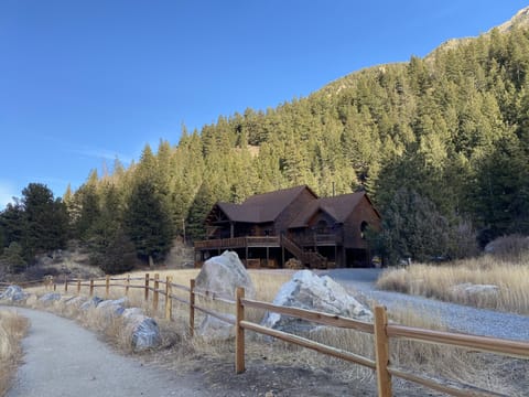 Hiking Trail await out the front door