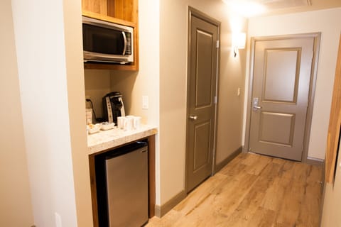 Premium Room, 2 Queen Beds, Patio | Mini-refrigerator