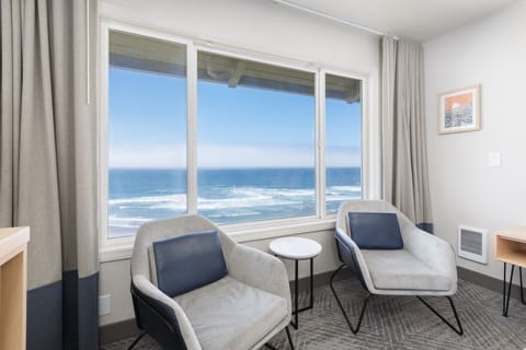 Studio, 1 King Bed, Ocean View | Beach/ocean view