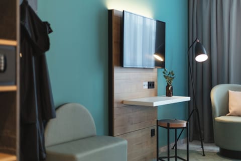 Premium Room | In-room safe, desk, soundproofing, free WiFi