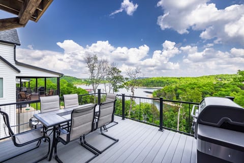 Welcome to Serenity Shores Villa #18A!