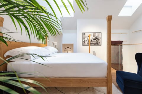 Luxury Suite | Premium bedding, down comforters, minibar, in-room safe