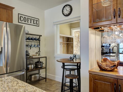 Condo 224 - Coffee and Wine Bar