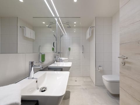 Family Room, Multiple Beds (Modern) | Bathroom | Shower, eco-friendly toiletries, hair dryer, towels