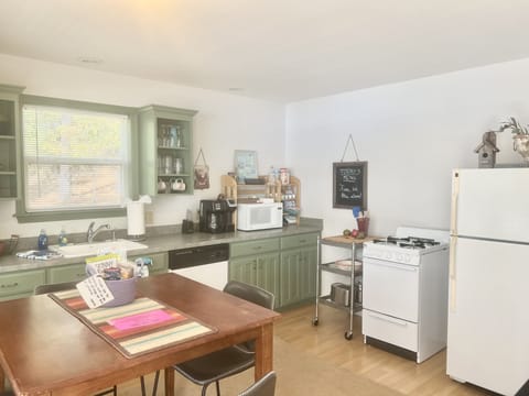 Seating for 4 with plenty of room to prepare a feast!