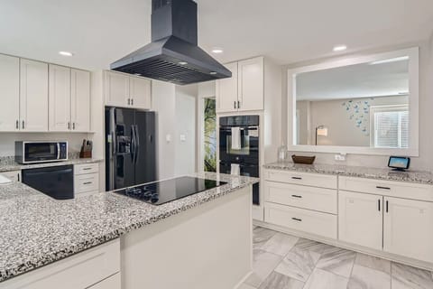 Kitchen - Living room view