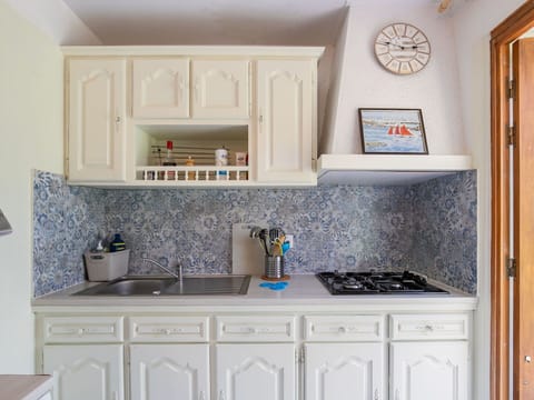 Furniture, Bed, Interior Design, Bedroom, Wall, Bed Sheet, Room, Bedding, Wood, Flooring