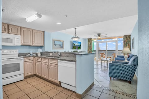 Family Condo, 2 Bedrooms, Balcony, Ocean View | Private kitchen | Fridge, microwave, oven, stovetop