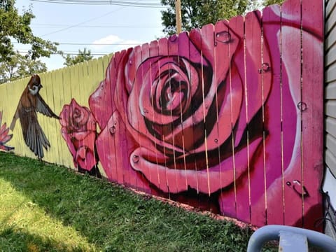 The Rose & Pine Cottage in Phoenix Hill House in Jefferson County