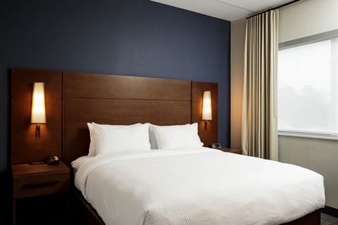 Suite, 1 Bedroom | Desk, free WiFi, bed sheets