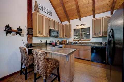 Kitchen with counter seating