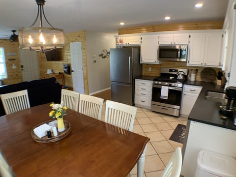 Linens and most kitchen items provided. See "Property Description" for details.