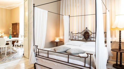 Suite, Garden View | Frette Italian sheets, premium bedding, Select Comfort beds, minibar