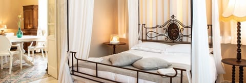 Suite, Garden View | Frette Italian sheets, premium bedding, Select Comfort beds, minibar