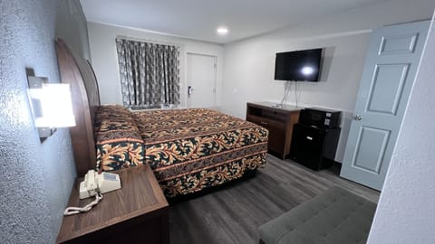 Standard Single Room, Non Smoking | Memory foam beds, free WiFi, bed sheets