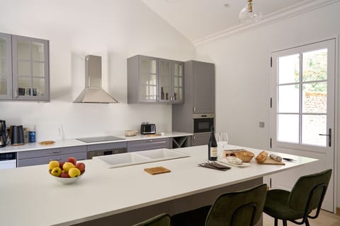 Maison du Verger | Private kitchen | Espresso maker, coffee/tea maker, electric kettle, dining tables