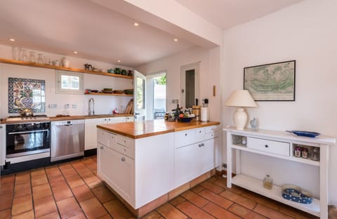 Fully equipped kitchen.