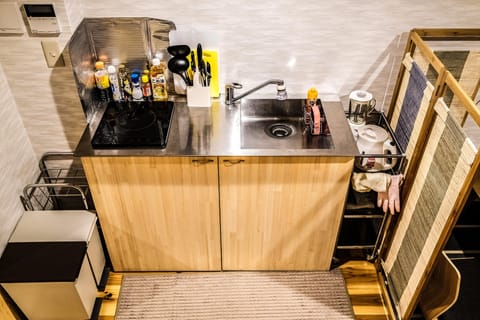 Comfort Studio, Non Smoking | Private kitchen | Full-size fridge, microwave, cookware/dishes/utensils