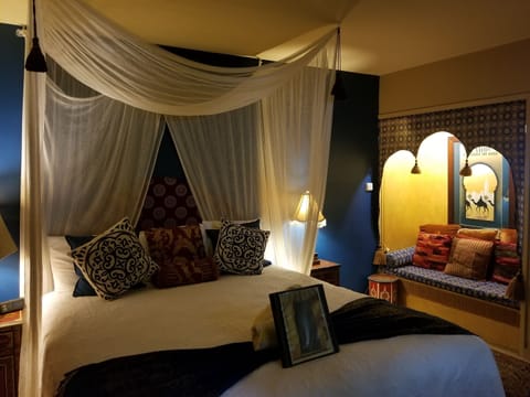Superior Room | Individually decorated, iron/ironing board, free WiFi, bed sheets