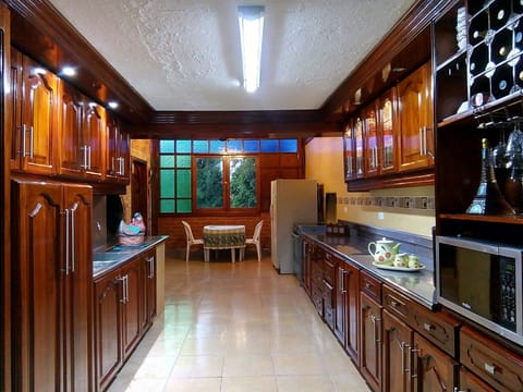 Deluxe Villa, Mountain View | Private kitchen | Full-size fridge, dishwasher, coffee grinder, cookware/dishes/utensils