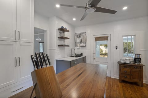 Knife block, countertop