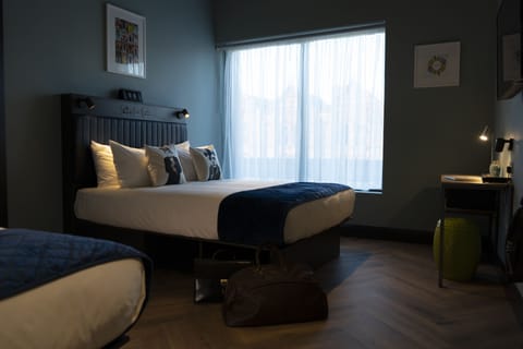 Memory foam beds, in-room safe, iron/ironing board, free WiFi
