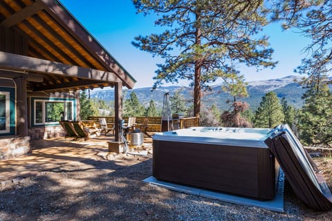 Private hot tub with awesome views, gas fire pit and space heater and tons of outdoor seating
