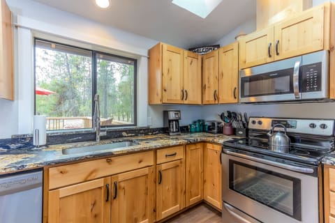 Kitchen - Main Level