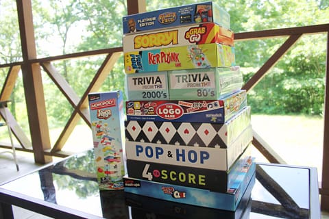 Many board games are available to play during your stay!Also a small pooltable!