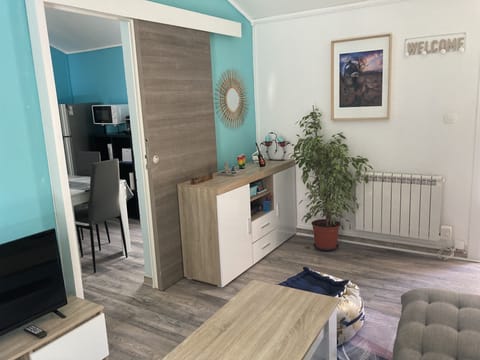 Charming country house with private garden Apartment in Le Beausset