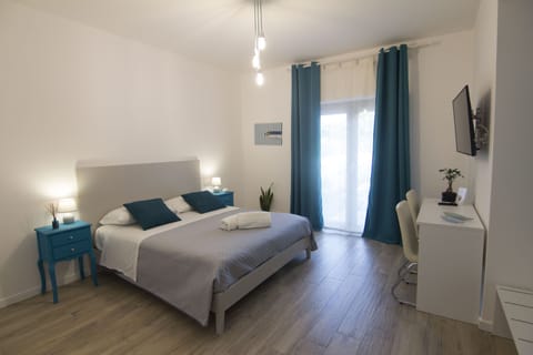 Exclusive Double Room, Accessible, Garden View (Ligea) | Premium bedding, down comforters, pillowtop beds, minibar