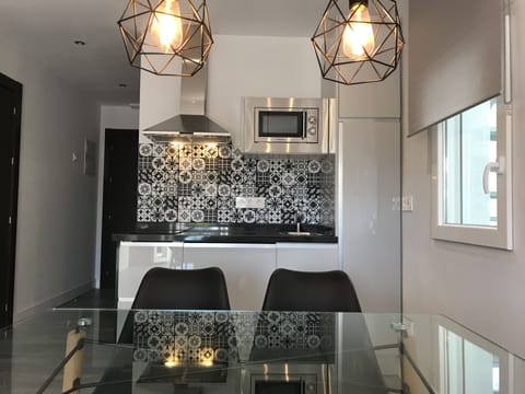 Apartment, Private Bathroom, City View | Private kitchen