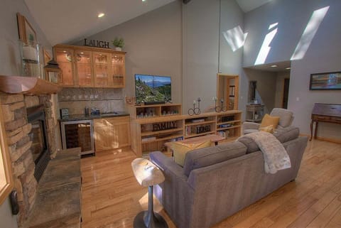 2nd/Main Level- Living Area