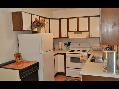 Apartment, 2 Bedrooms, Balcony, View | Private kitchen | Coffee/tea maker