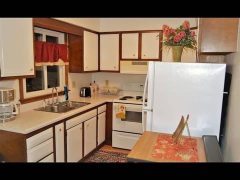 Apartment, 2 Bedrooms, Balcony, View | Private kitchen | Coffee/tea maker