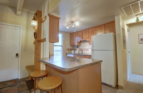 Condo, 2 Bedrooms | Private kitchen | Fridge, oven, coffee/tea maker, toaster