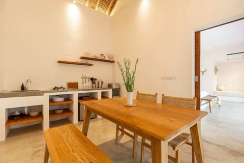 Basic Villa, 1 King Bed | Private kitchen | Fridge, stovetop, coffee/tea maker, electric kettle